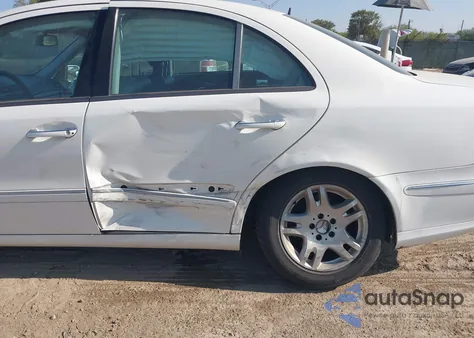 2005 Mercedes-Benz E 320 z USA, uszkodzony, nr VIN WDBUF65J45A669943